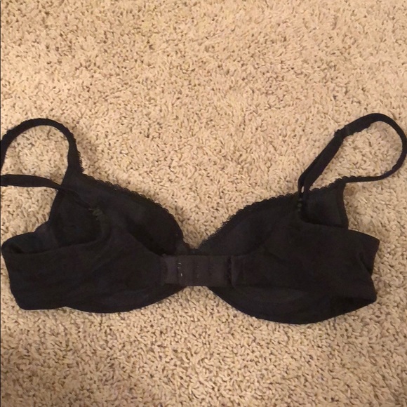 VS Bra - Picture 2 of 3